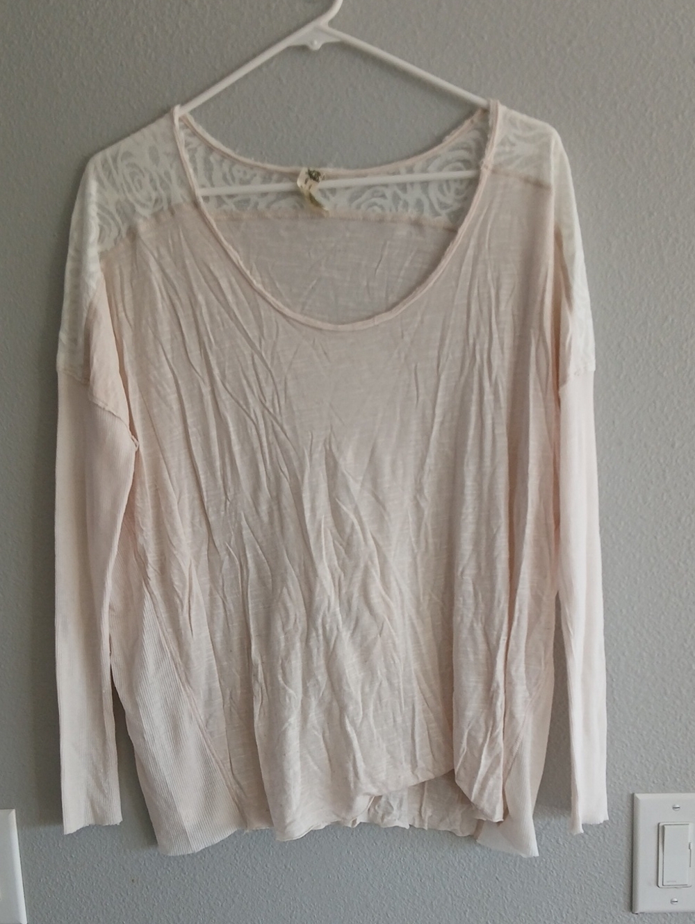 Free People Light Cream Women's Long Sleeve Scoop Neck Top Small
